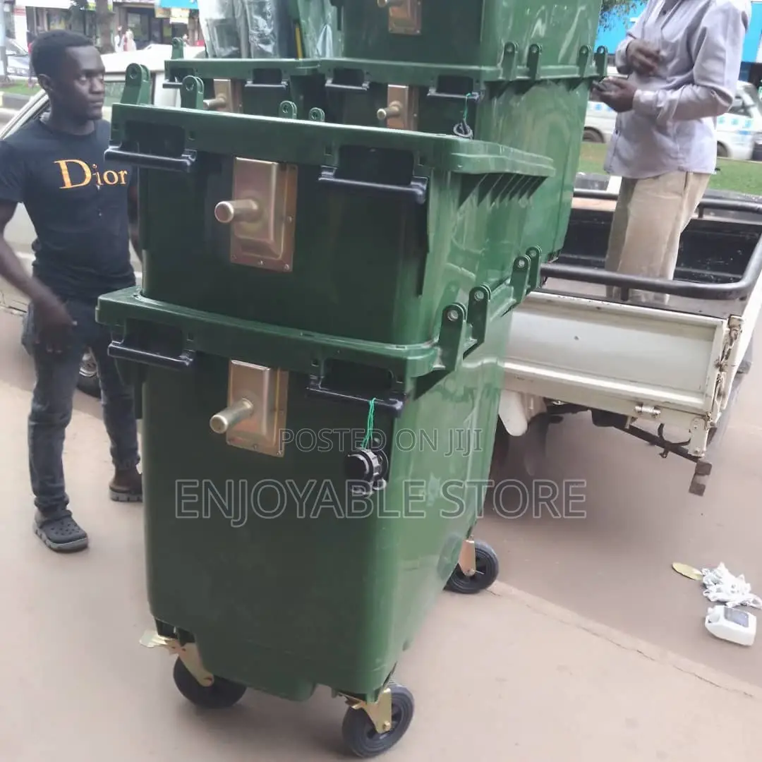 Plastic Dust Bin 660ltrs
