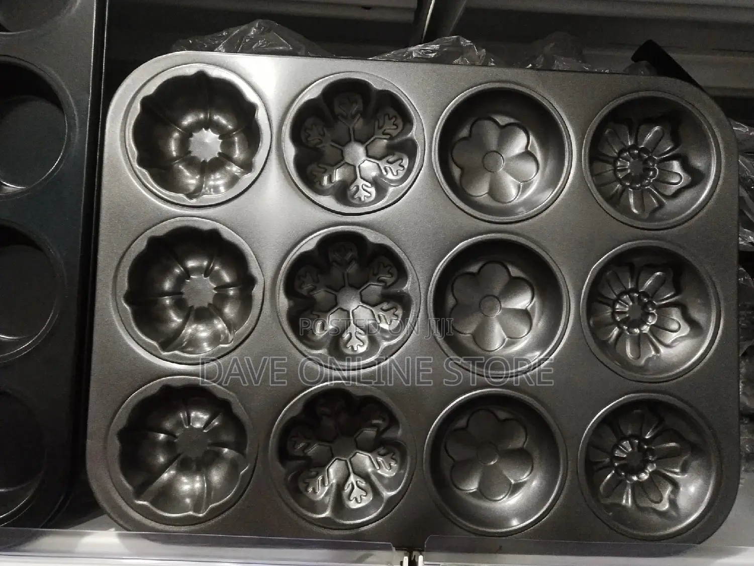 12-Hole,Cupcake and Muffin Baking Tray