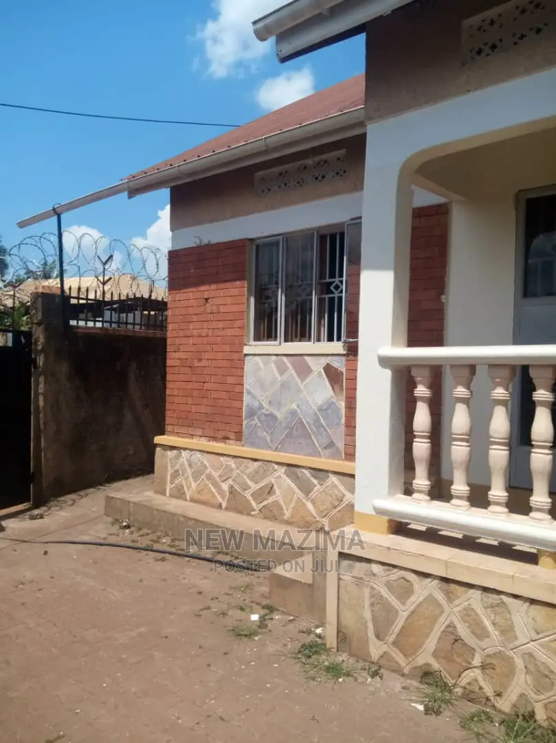 4bdrm House in Buziga Konge, Division B for Sale