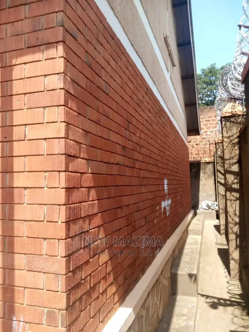 4bdrm House in Buziga Konge, Division B for Sale