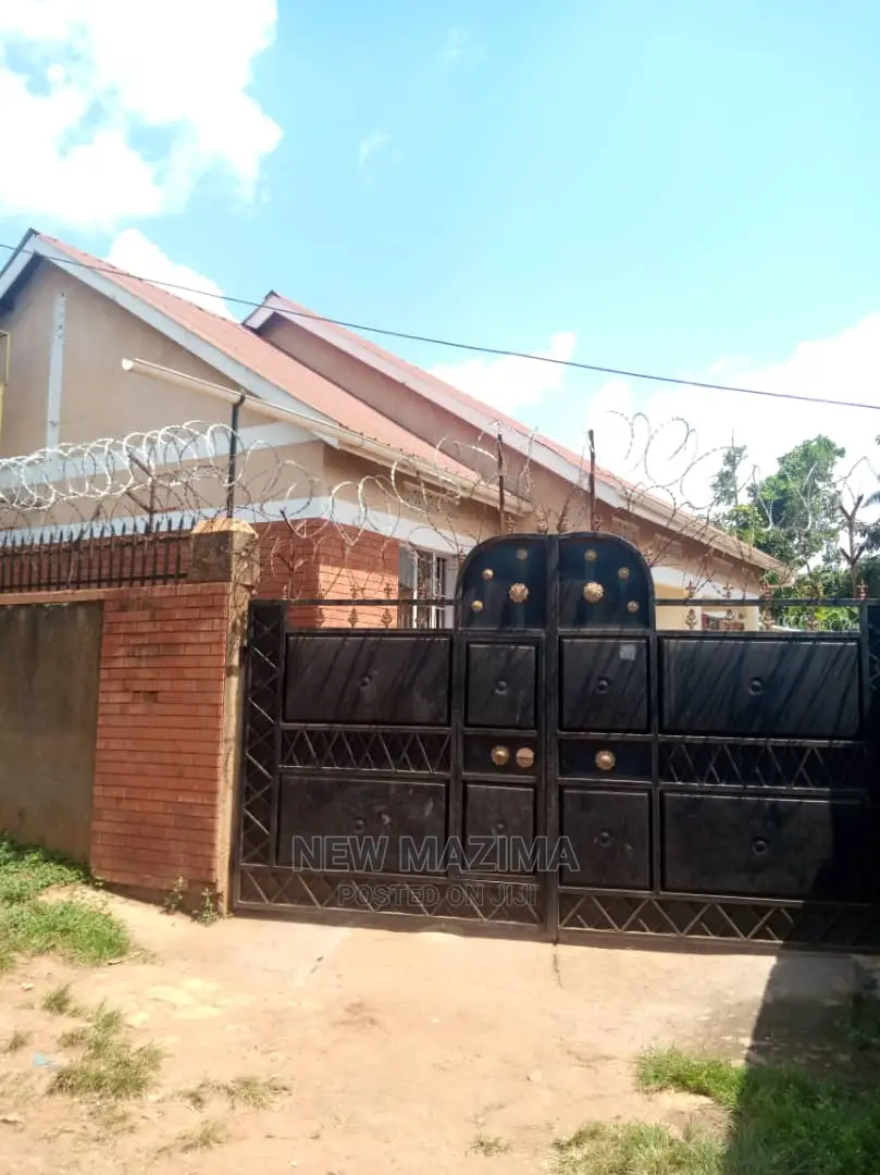 4bdrm House in Buziga Konge, Division B for Sale