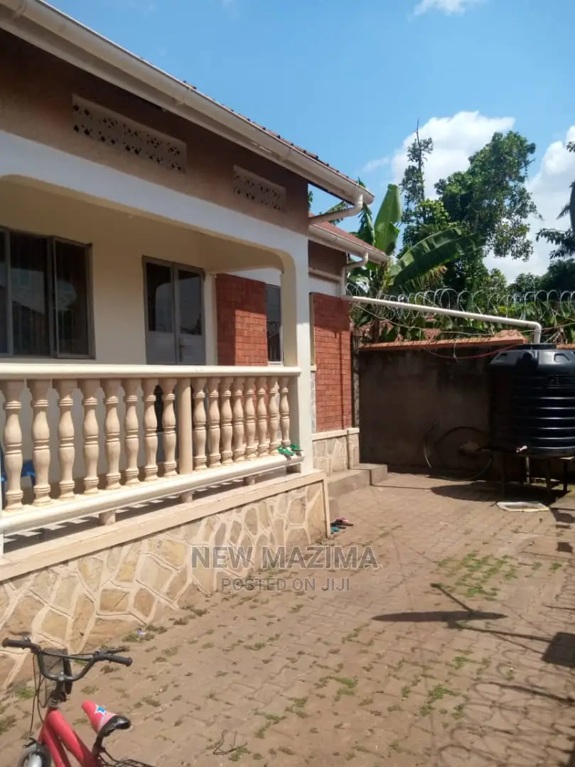 4bdrm House in Buziga Konge, Division B for Sale
