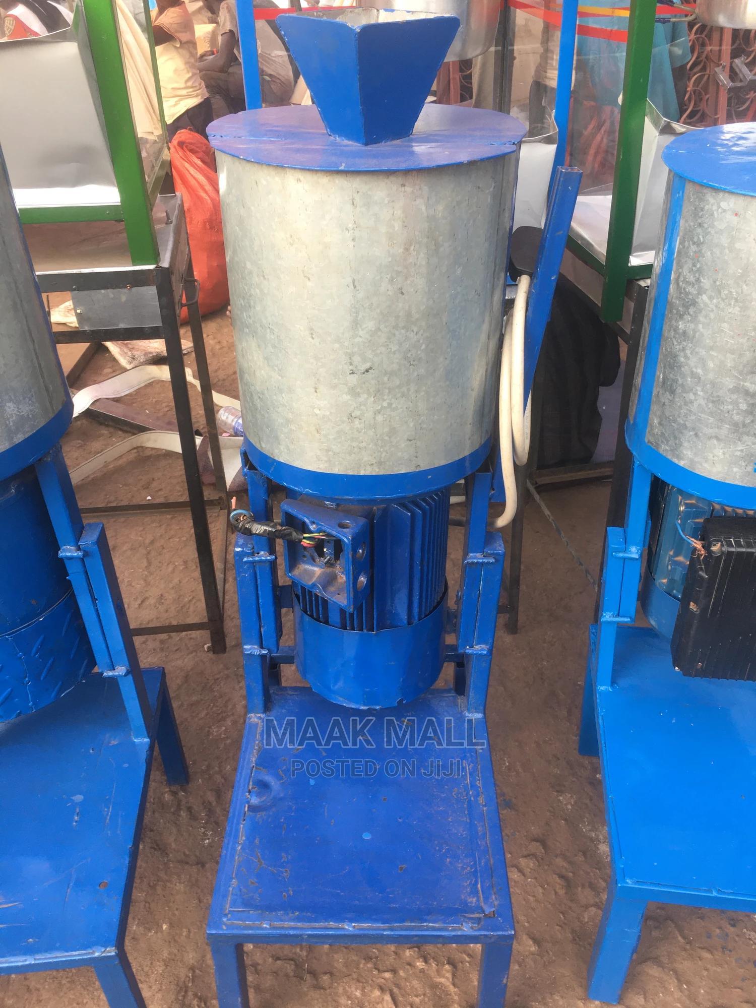 Gnuts Grinding Machine 3kg in Central Division Manufacturing Equipment, Maak Mall Jiji.ug