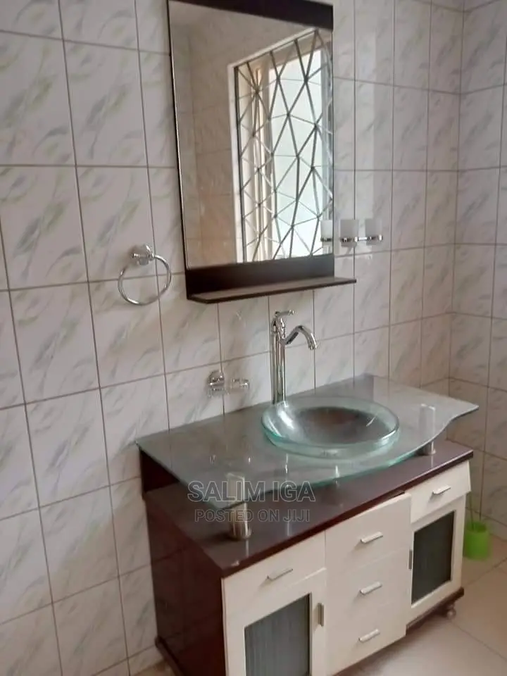 6bdrm Duplex in Kololo Property, Central Division for Rent