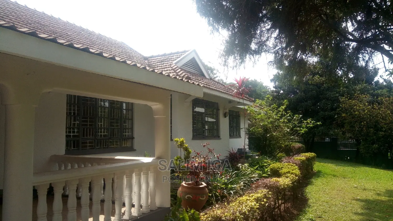 4bdrm Bungalow in Kololo Property, Central Division for Rent