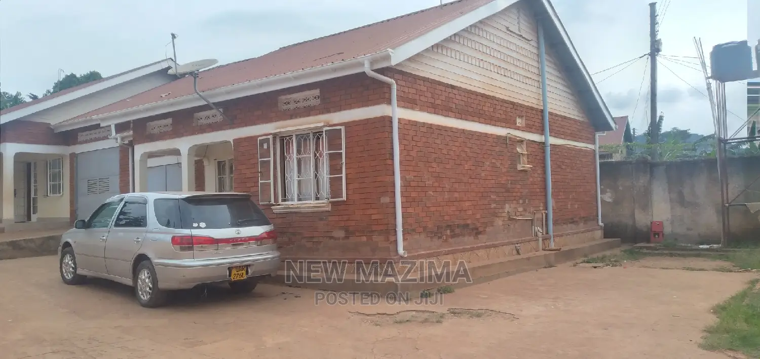 6bdrm House in Buziga Konge, Division a for Sale