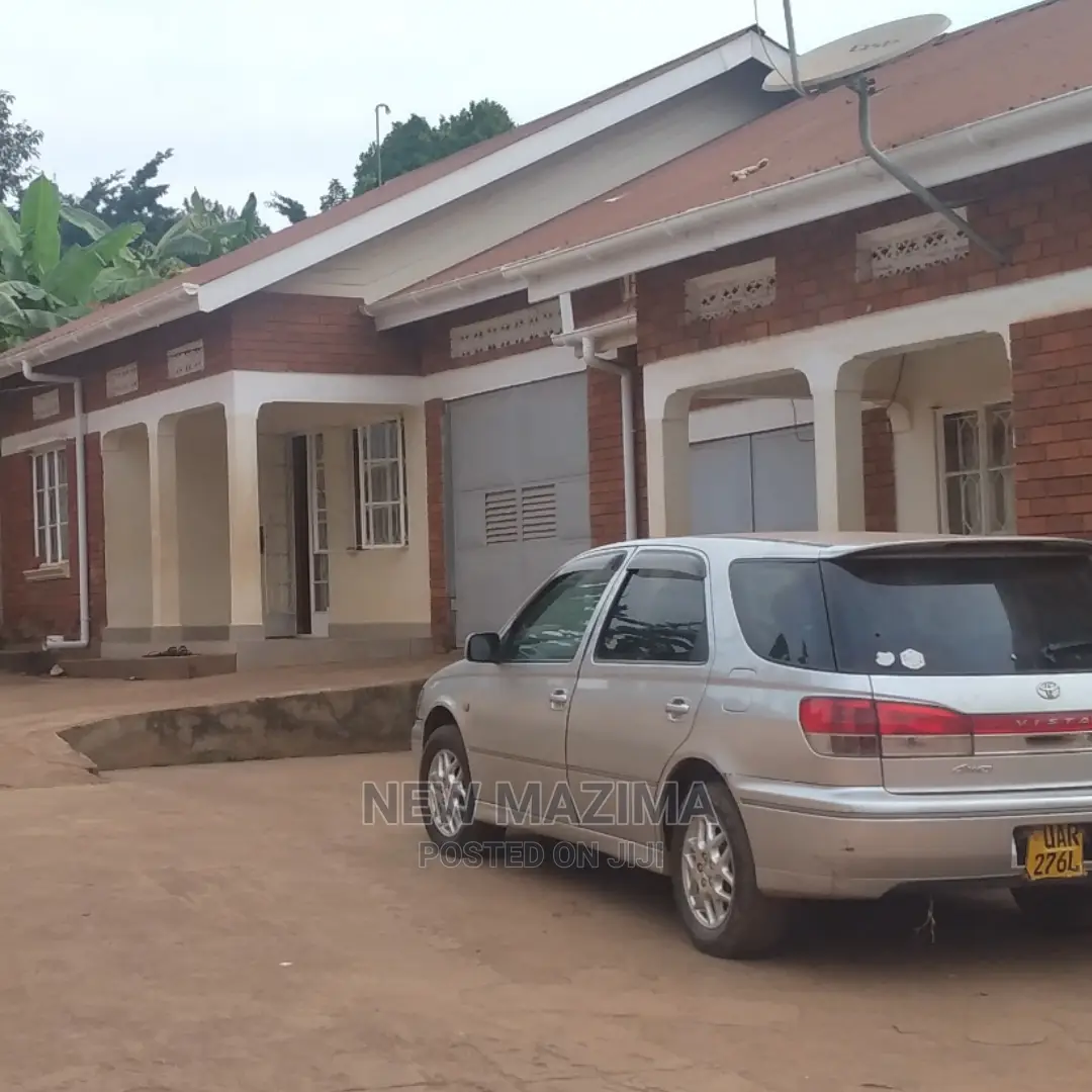 6bdrm House in Buziga Konge, Division a for Sale