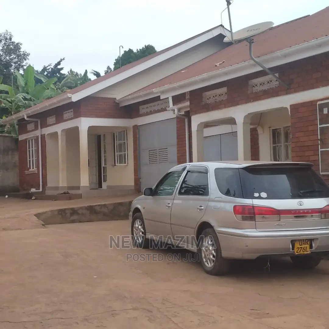 6bdrm House in Buziga Konge, Division a for Sale