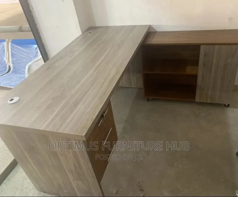 Office Desk With a Side Return (1.6meters)