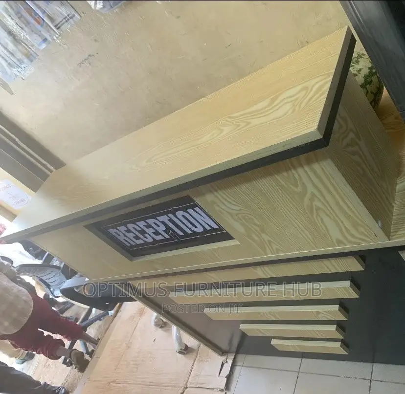Reception Desk (1.4meter)