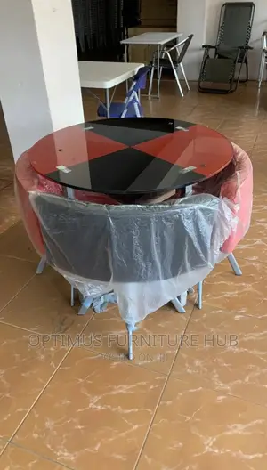 Round Dinning Set (Four Seater)