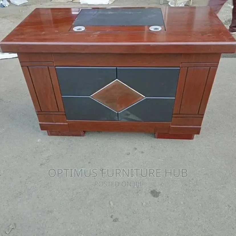 Executive Office Desk (1.4 Meters)