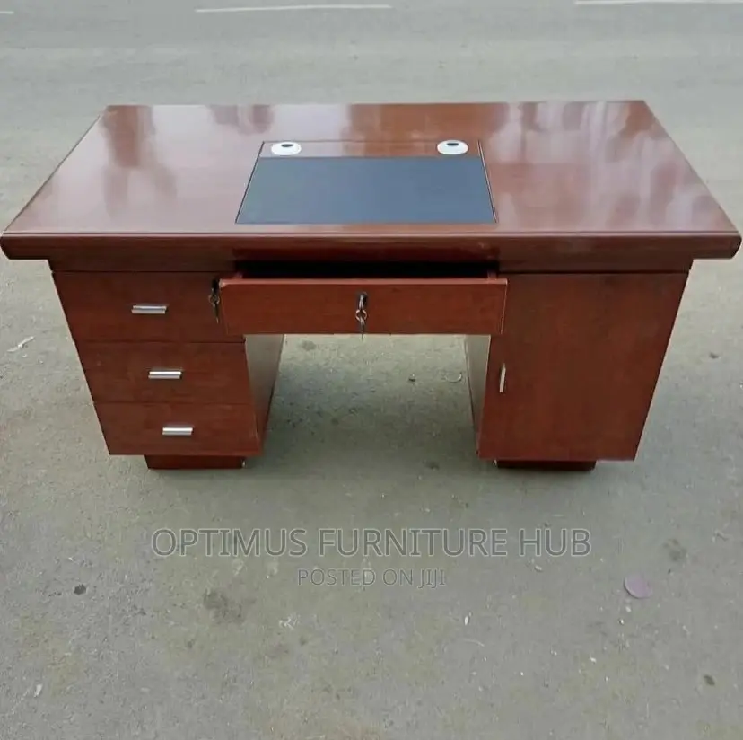 Executive Office Desk (1.4 Meters)