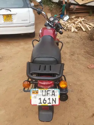 Honda VFR 700F 2021 Red