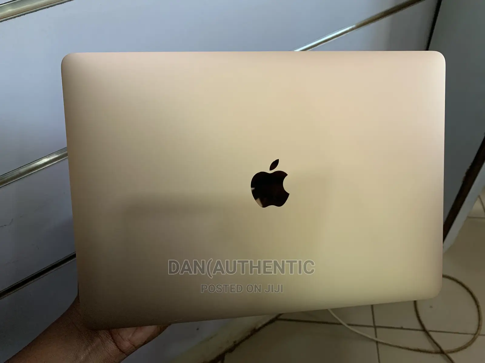 New Laptop Apple MacBook Air 2020 M1 8GB Apple M1 SSD 256GB