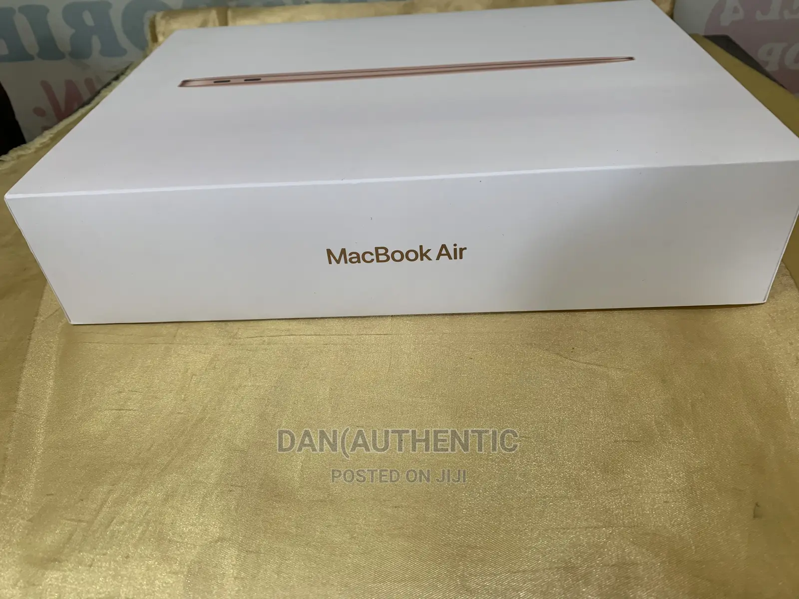 New Laptop Apple MacBook Air 2020 M1 8GB Apple M1 SSD 256GB