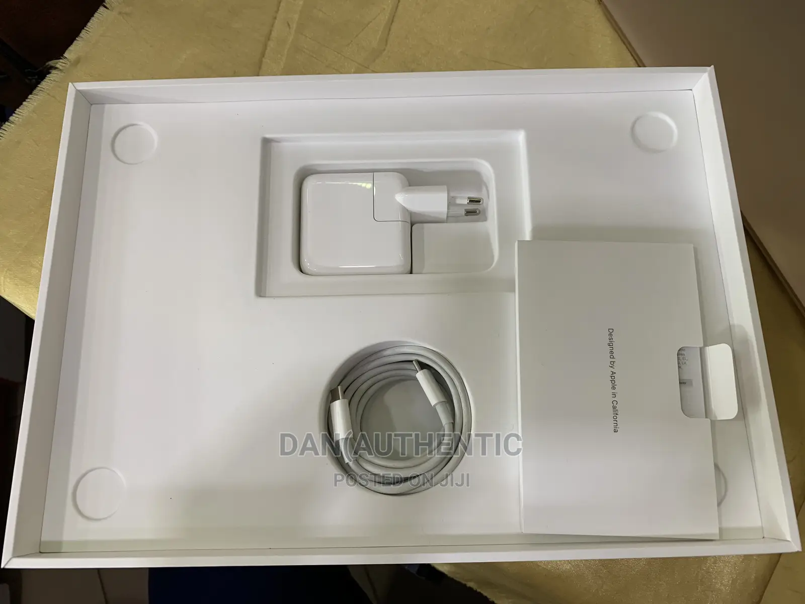 New Laptop Apple MacBook Air 2020 M1 8GB Apple M1 SSD 256GB