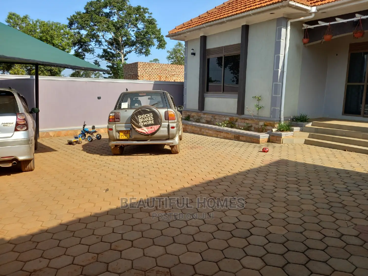 Furnished 4bdrm Bungalow in Nakwero Corporate, Kira for Sale