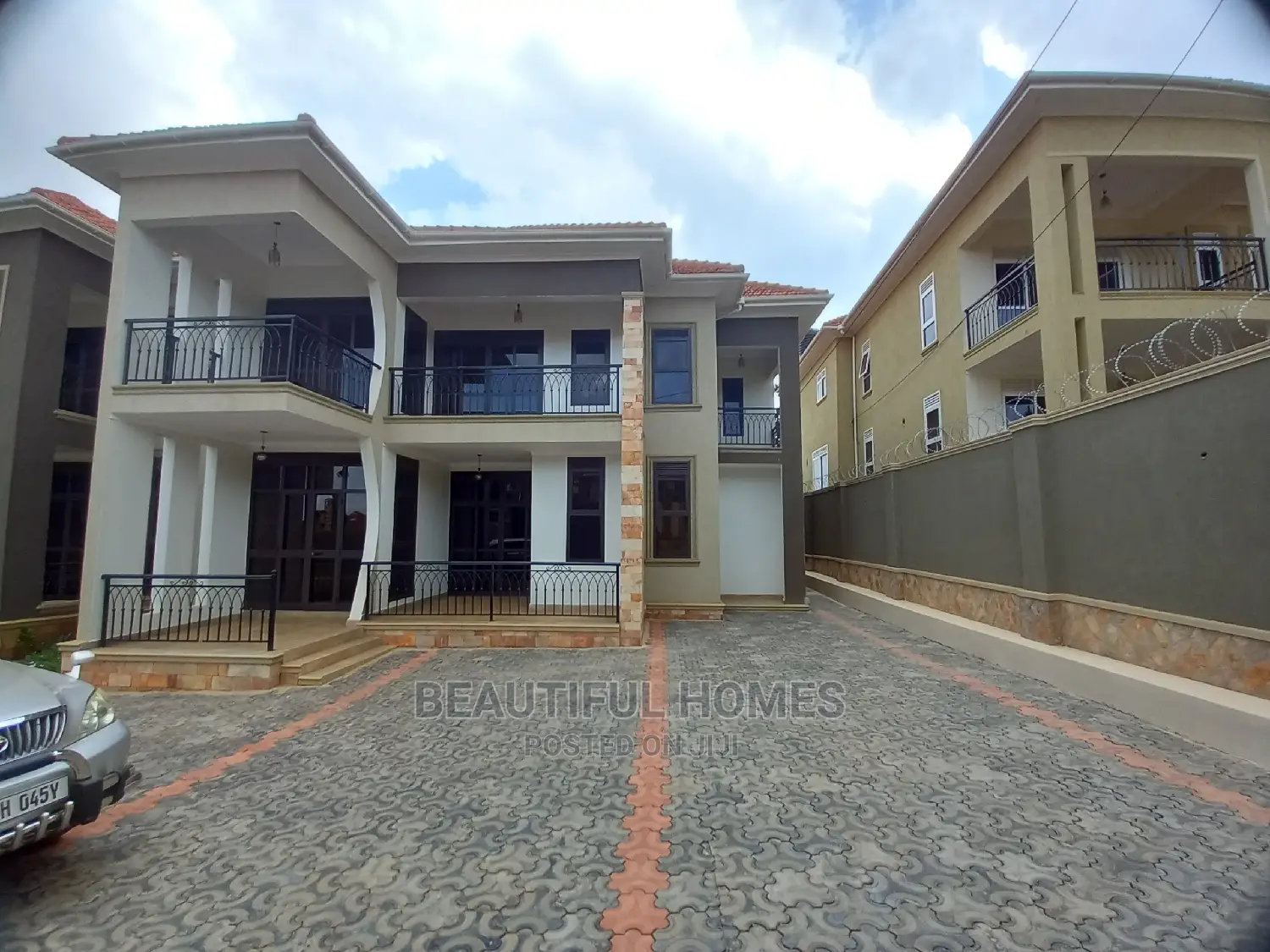 Furnished 6bdrm Mansion in Najjera Tarmacked, Central Division