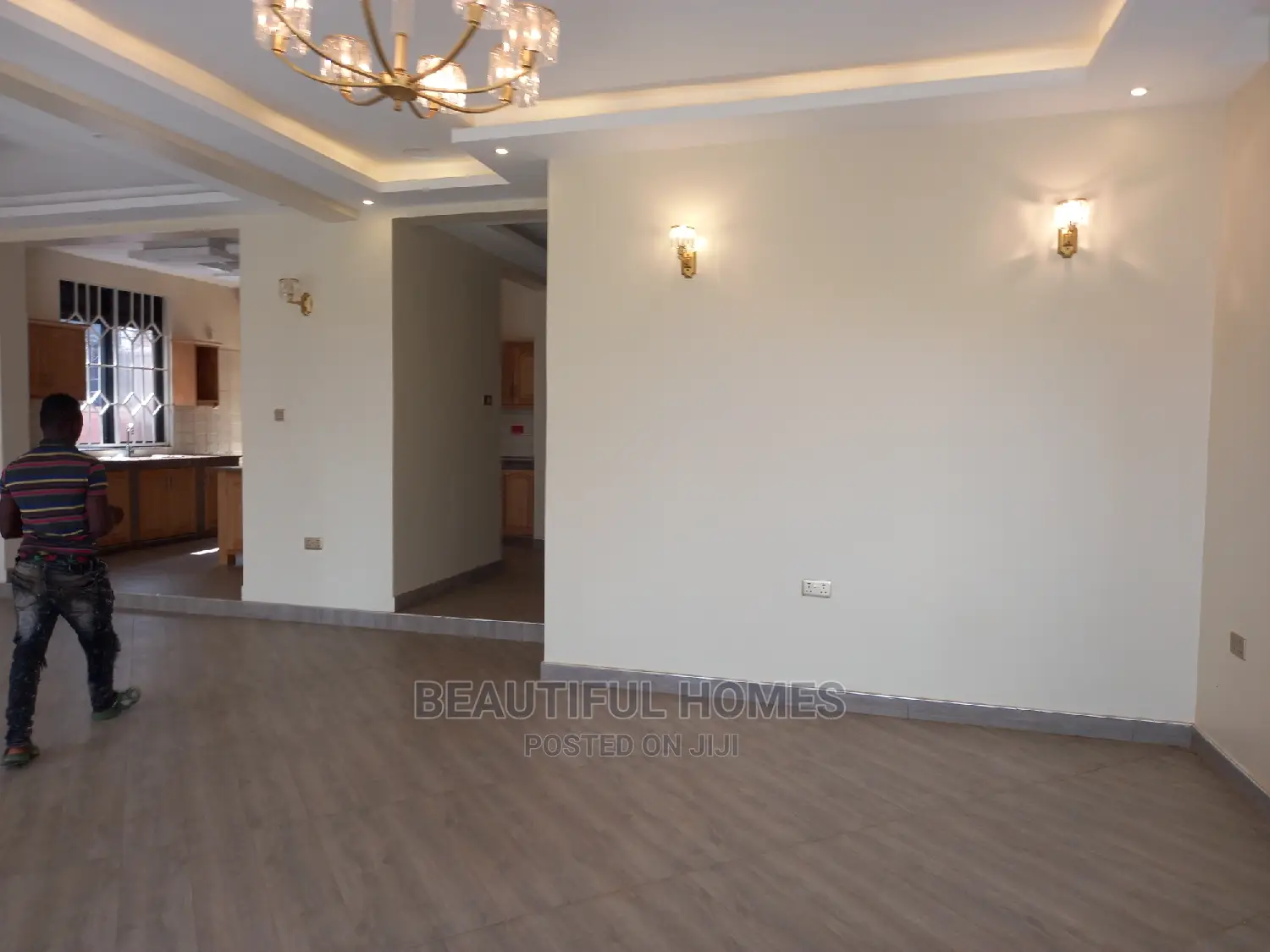 Furnished 5bdrm House in Kira Tarmacked, Central Division for Sale