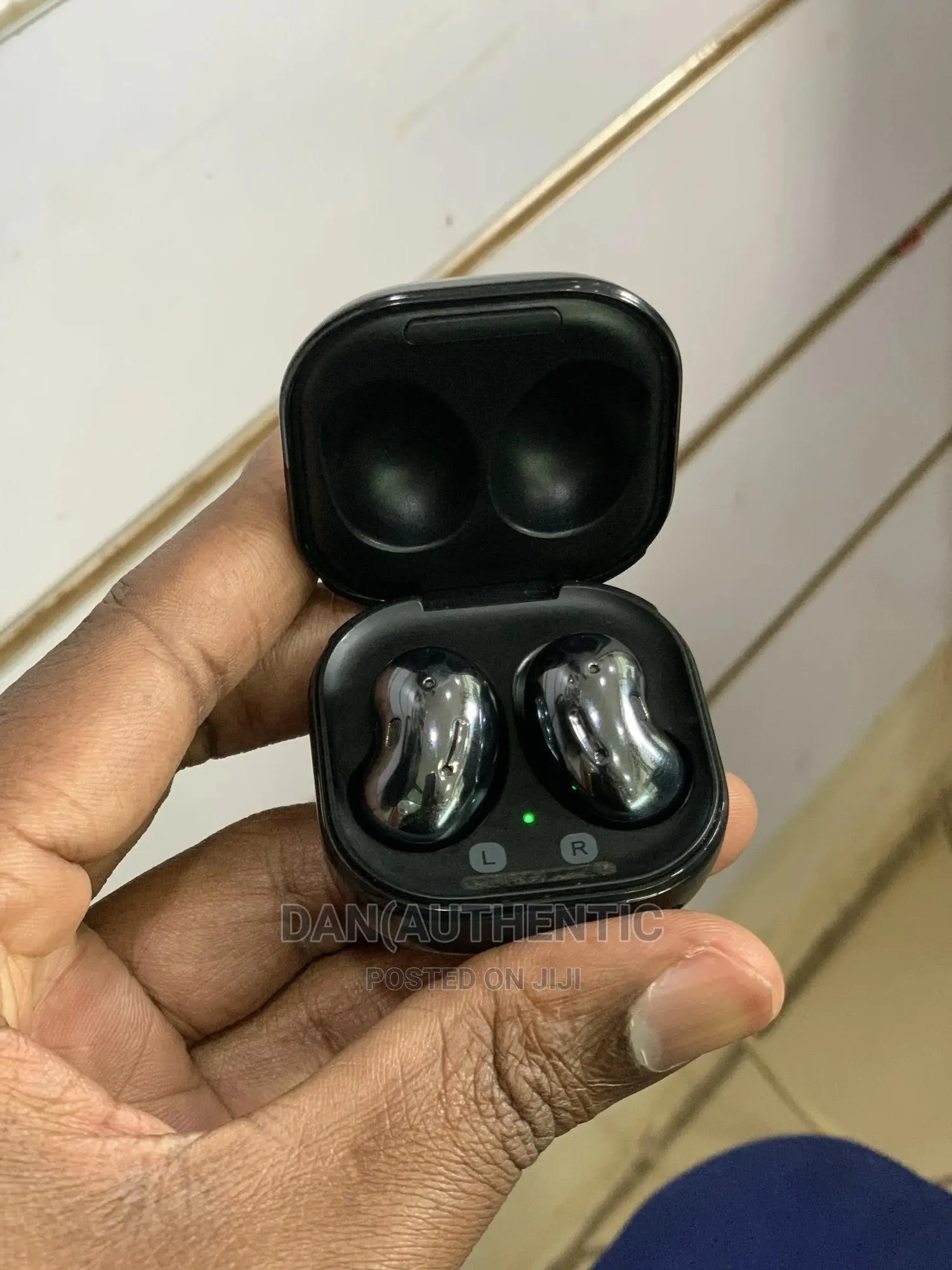 Samsung Galaxy Buds Live Uk Used Only 3 Months Affordable