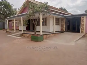 4bdrm House in Fs Properties Ltd, Central Division for Rent