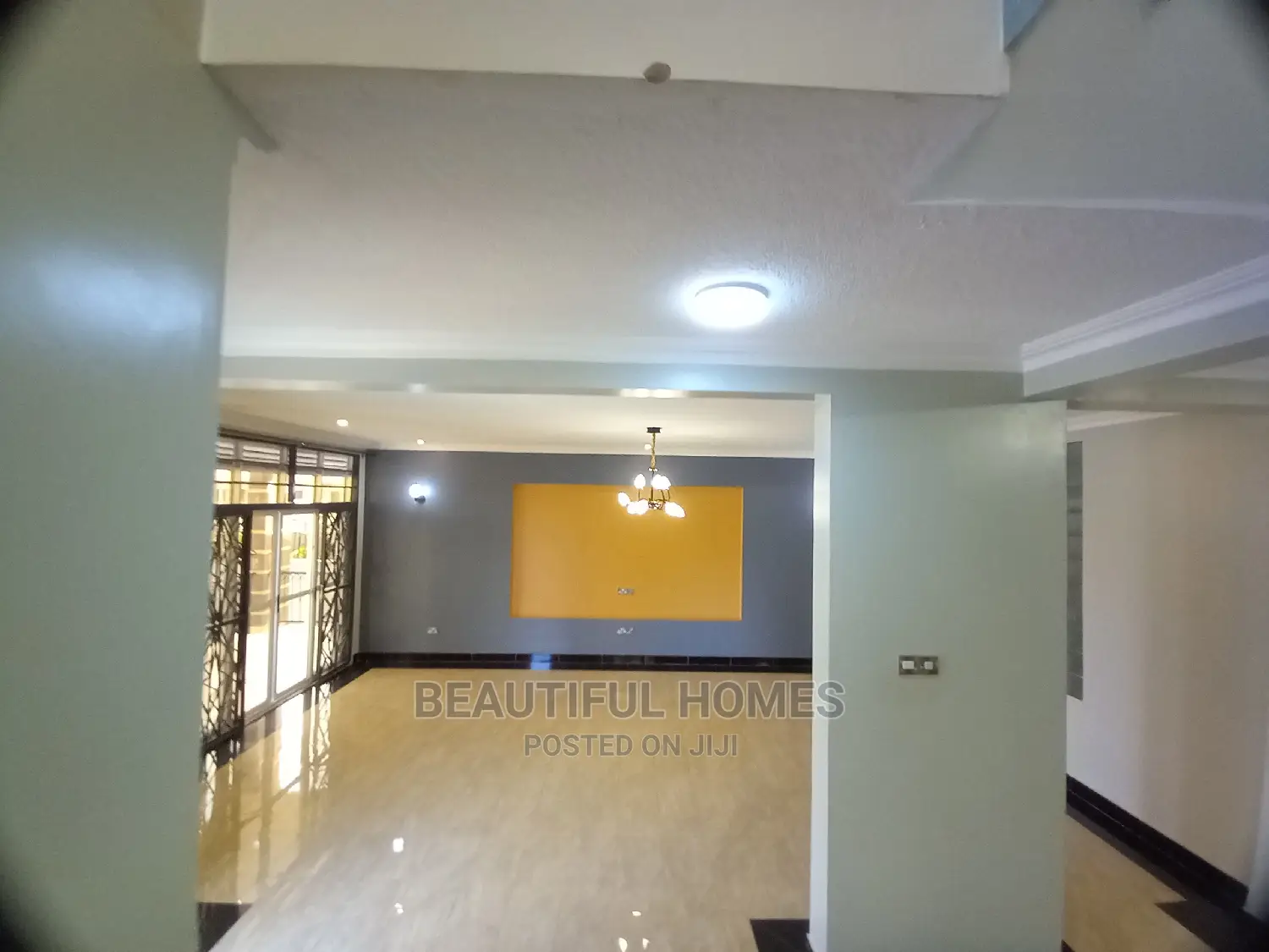 Furnished 6bdrm Mansion in Kira Tarmacked for Sale
