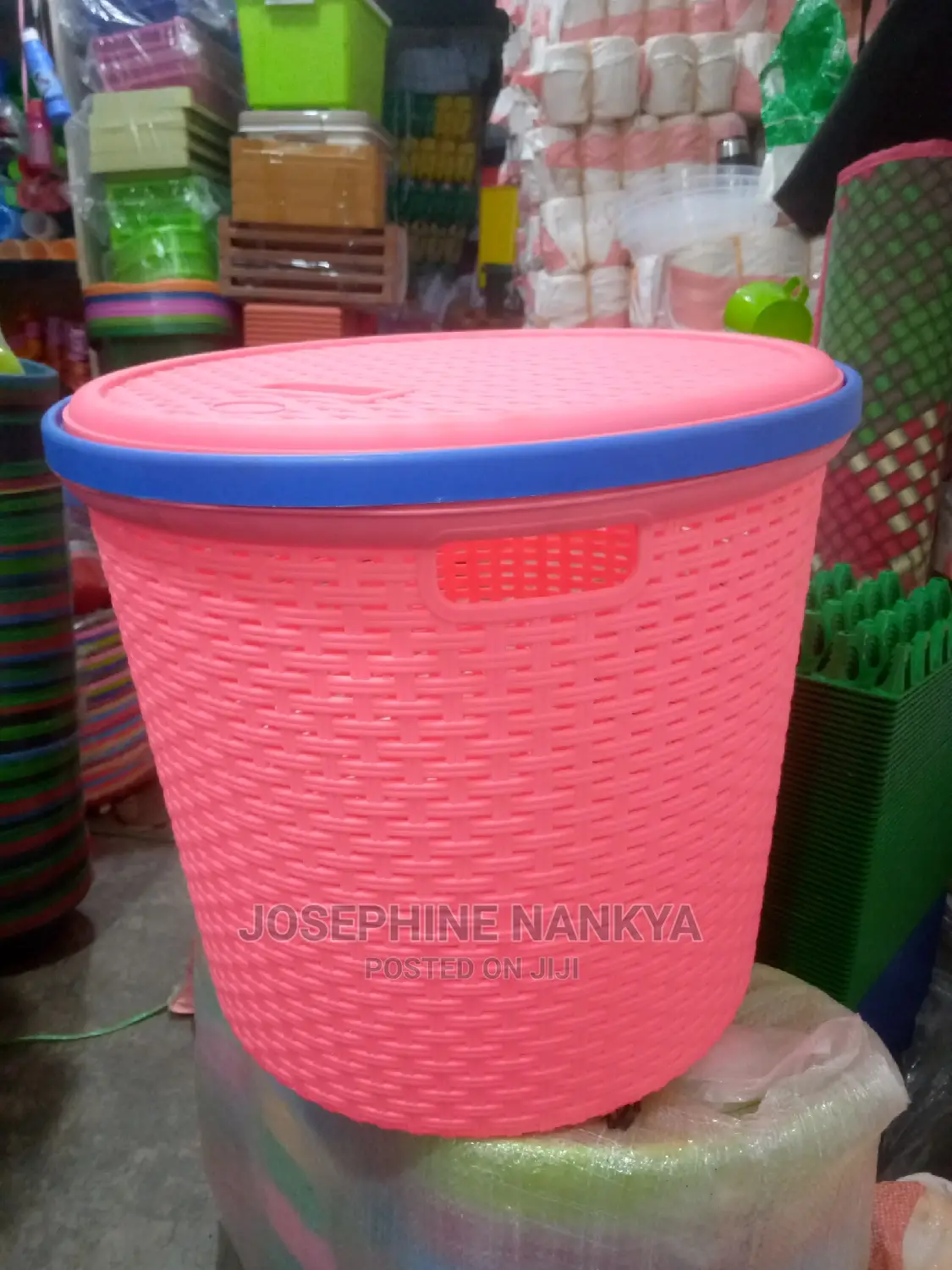 Kenstar Loundry Basket With Cover, Pink Colour