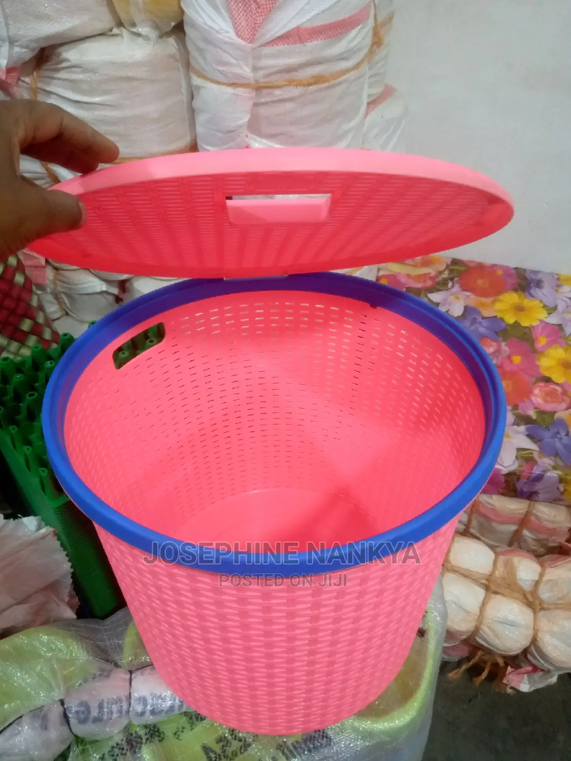 Kenstar Loundry Basket With Cover, Pink Colour
