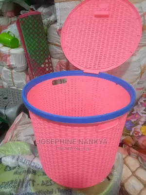 Kenstar Loundry Basket With Cover, Pink Colour