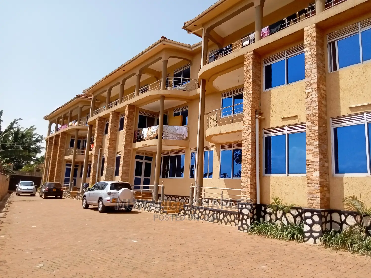2bdrm Duplex in Fs Properties Ltd, Central Division for Rent