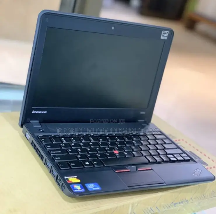 Laptop Lenovo ThinkPad X131e 4GB Intel Celeron HDD 320GB