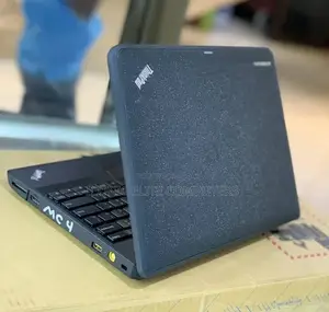 Laptop Lenovo ThinkPad X131e 4GB Intel Celeron HDD 320GB