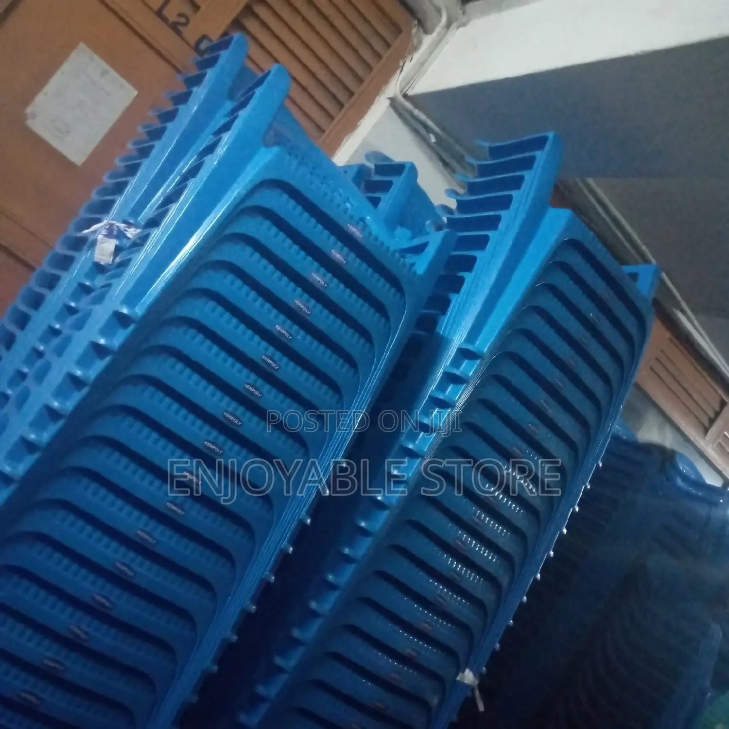 Plastic Armed Kenpoly Chairs
