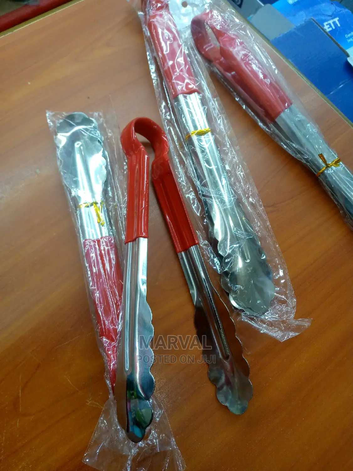 Tong Small