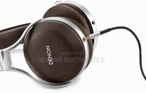 Denon D5200 Headphones