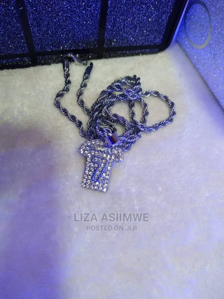 Men’S Simple Necklaces Available With a Baddest 7 Pendant