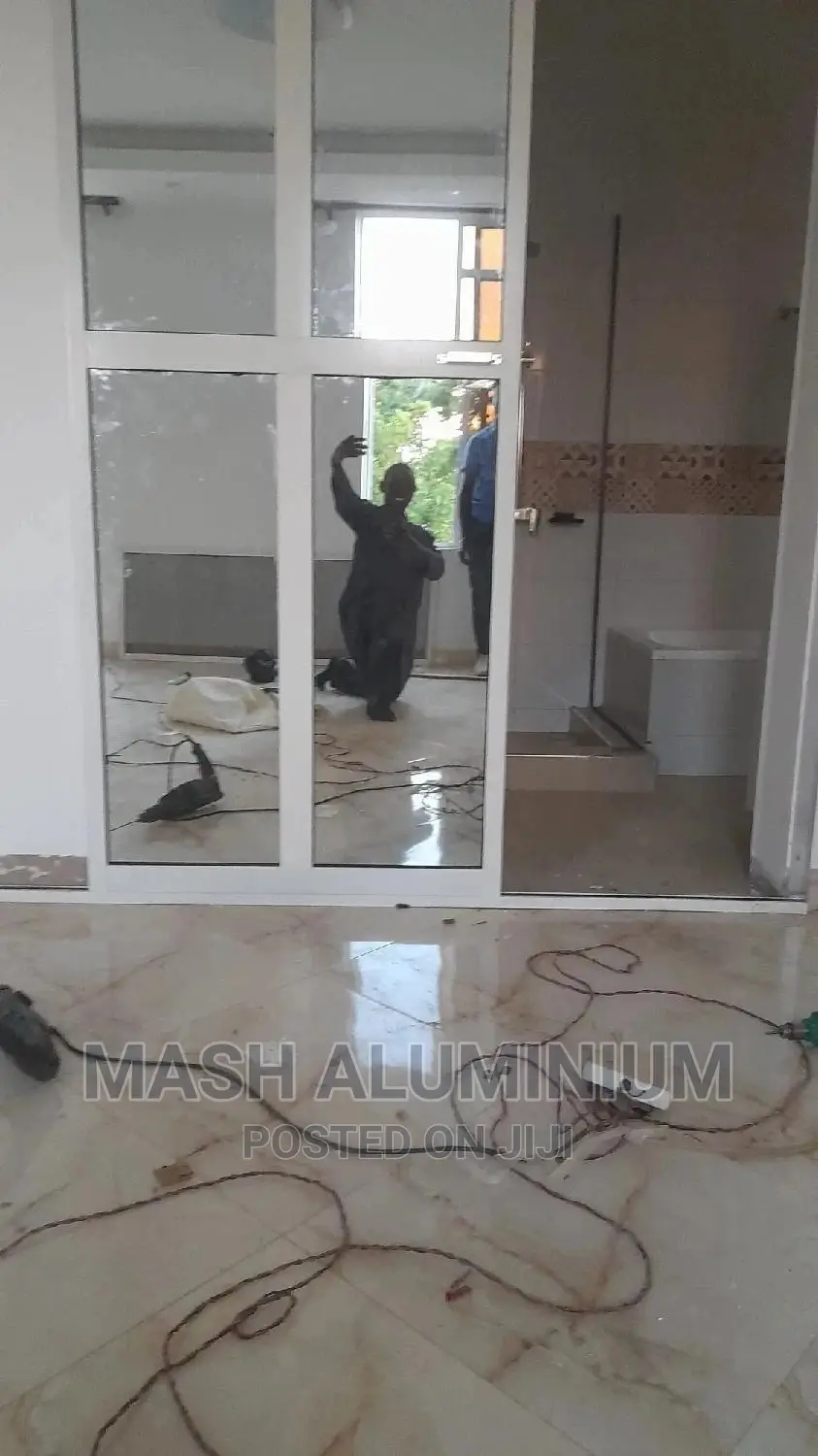 Single Sliding Shower Door