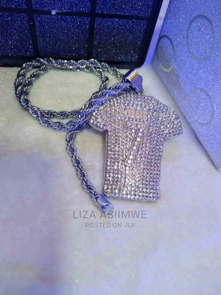 Men’S Chains/Necklaces Available