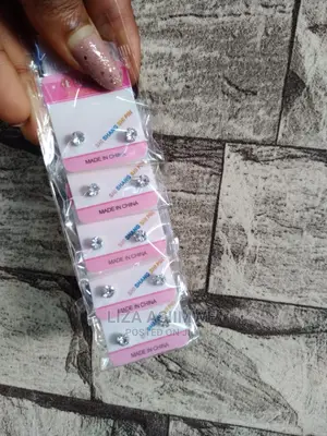 Men’S Magnetic Earpins Available