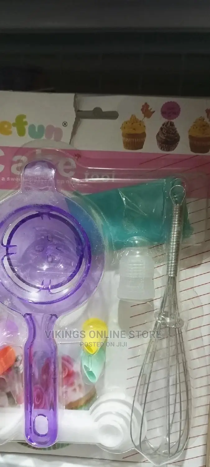 Cake Decorating Kit Set