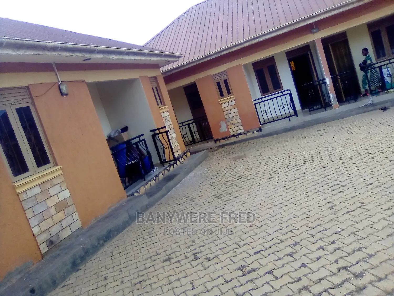Furnished 2bdrm Bungalow in Kira for Rent