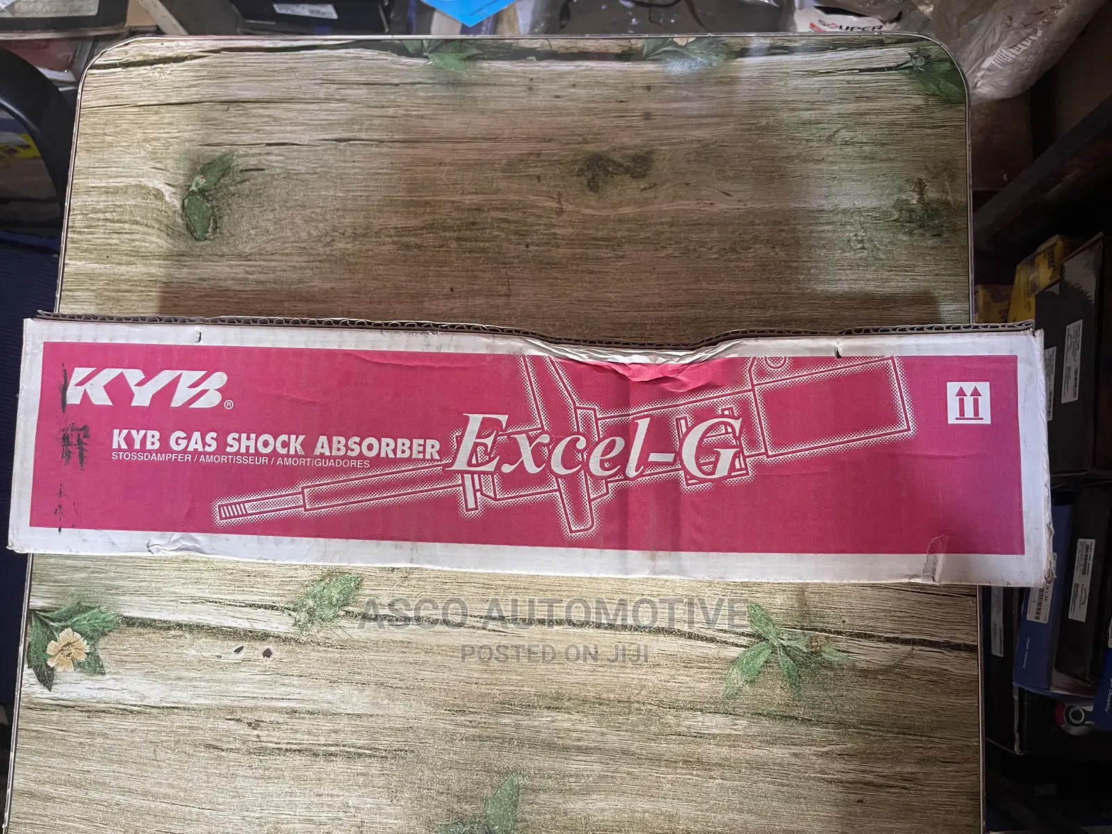Genuine Rear KYB Shock Absorbers Premio Fielder IST