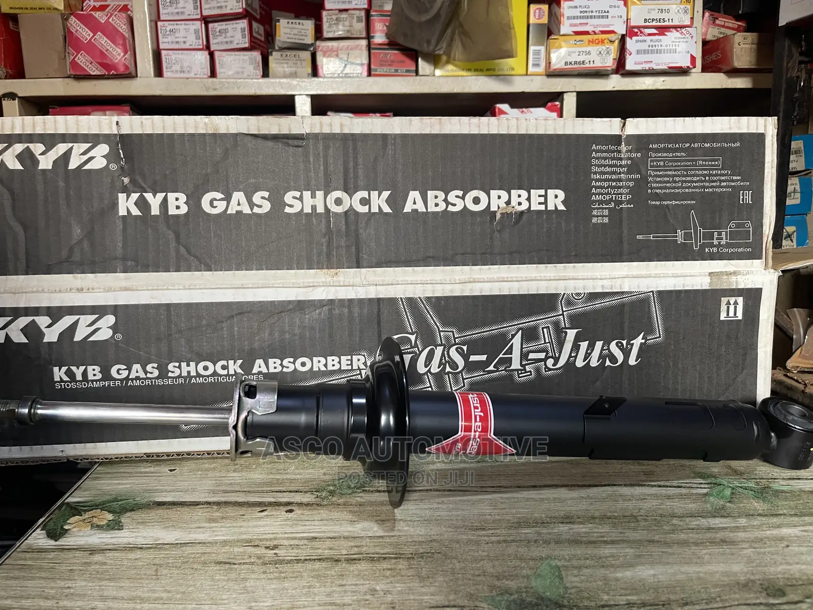 100 % Genuine KYB Front Shock Absorbers for Toyota Mark X