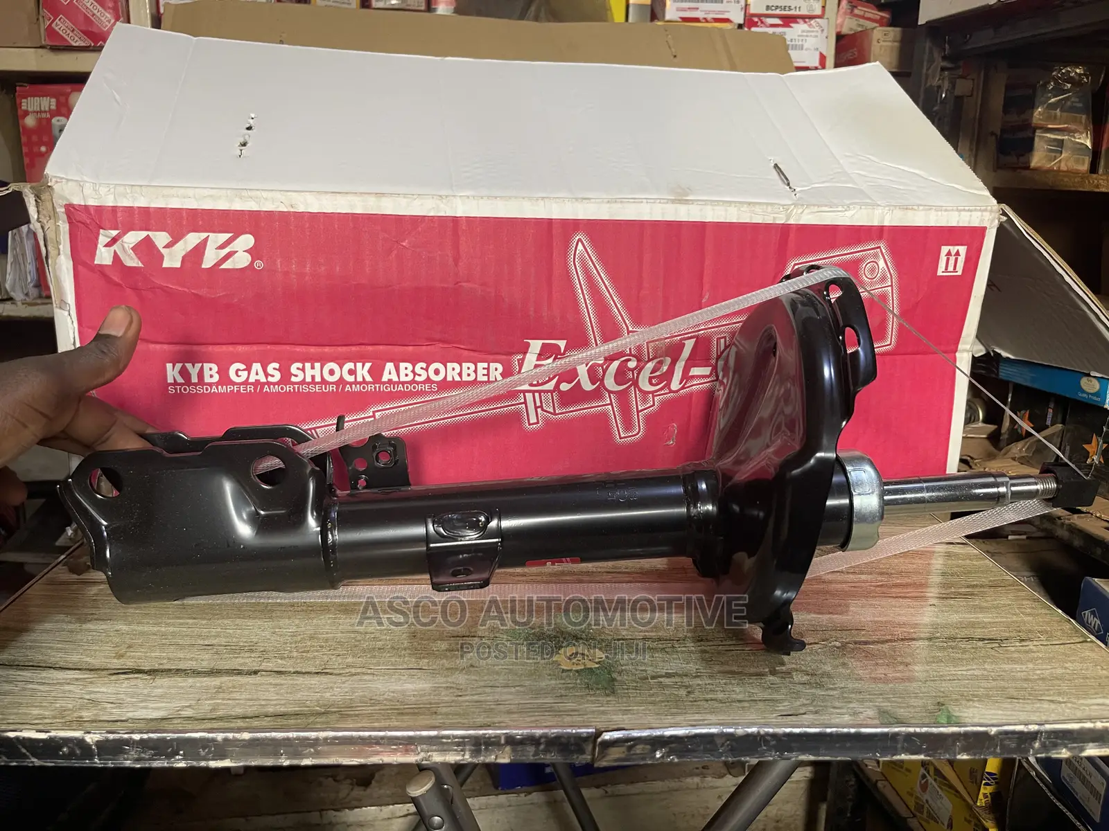 100% Genuine Rear KYB Shock Absorbers Harrier Kawundo 2008