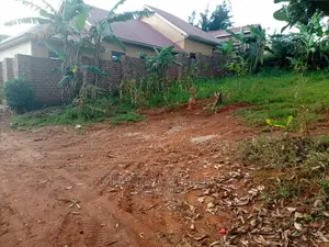 100by50ft Plot of Land for Sale at Buwate