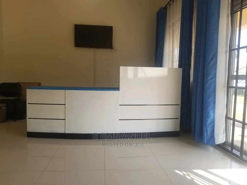Reception Counter/Arch Design