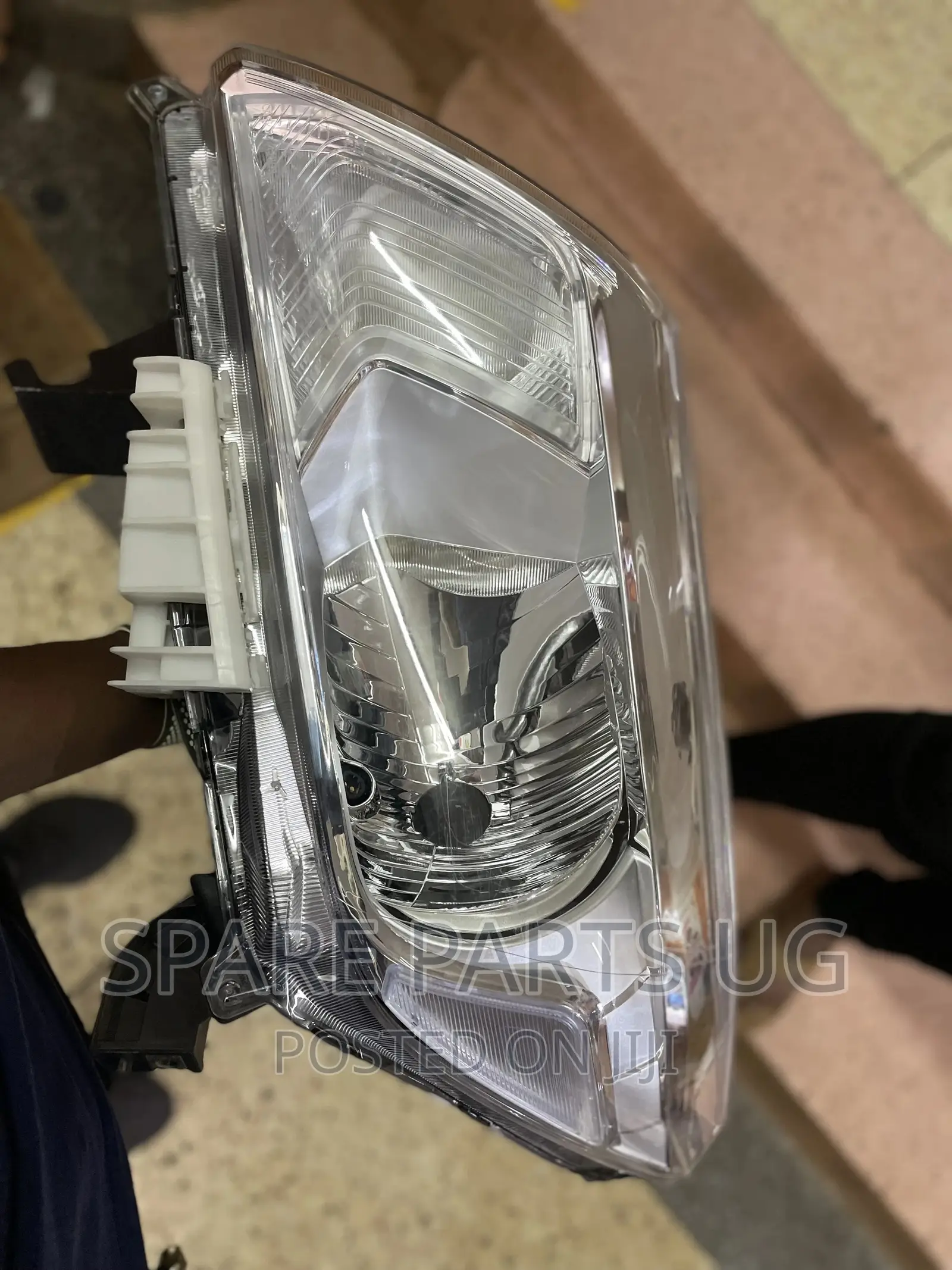 Nissan Navara 2016 - 2019 Headlamp