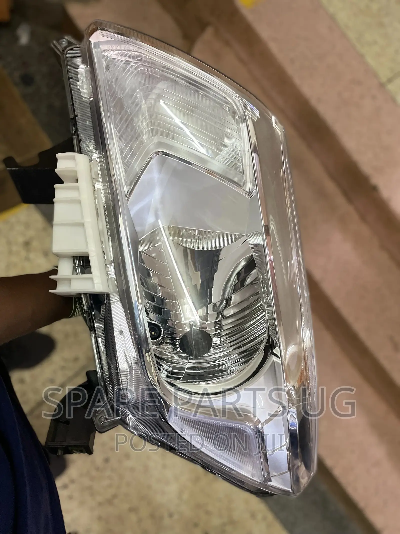 Nissan Navara 2016 - 2019 Headlamp