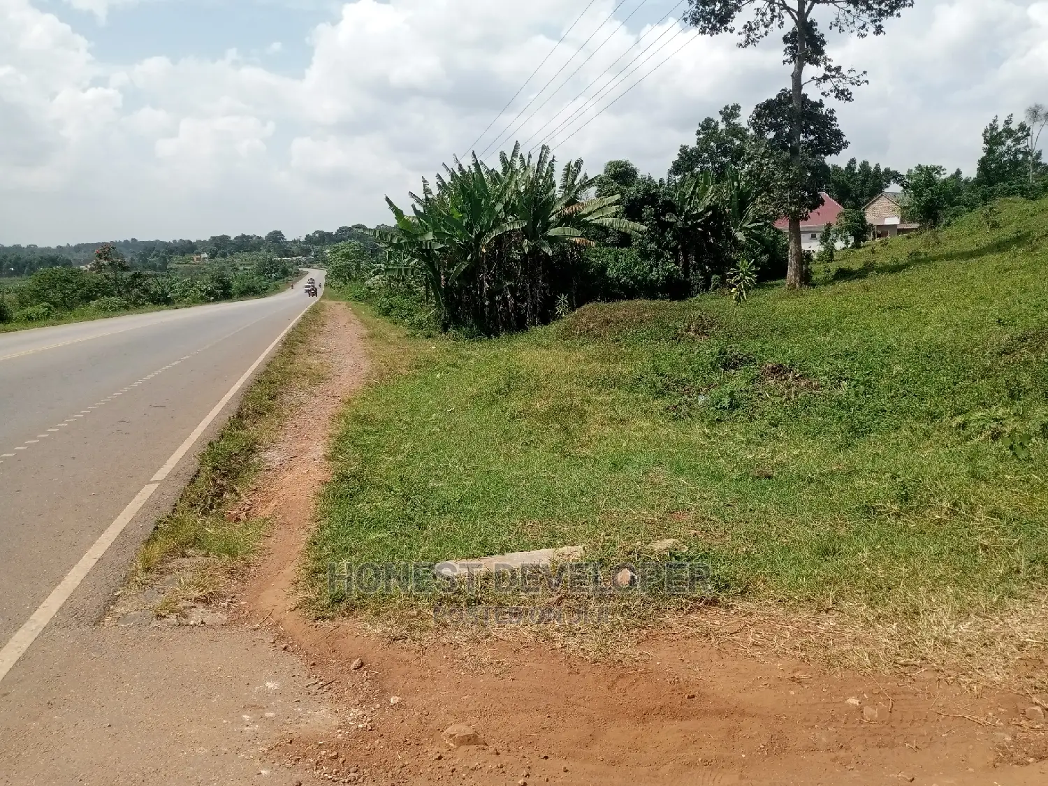 50/100 for Sale at Gobero Hoima Rd